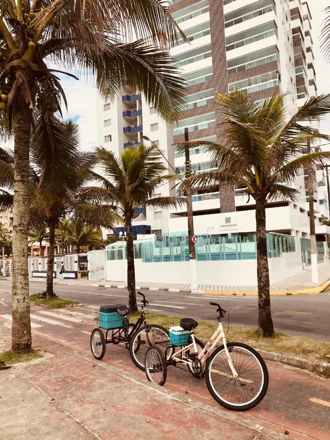 Mongaguá com vista para o Mar pé na areia Exterior foto