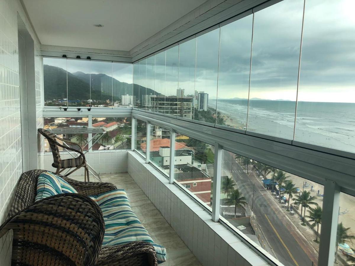 Mongaguá com vista para o Mar pé na areia Exterior foto