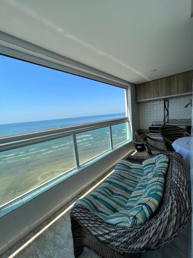 Mongaguá com vista para o Mar pé na areia Exterior foto