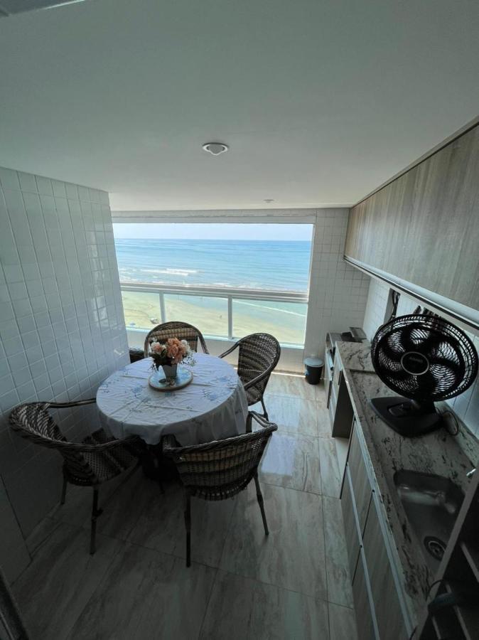 Mongaguá com vista para o Mar pé na areia Exterior foto